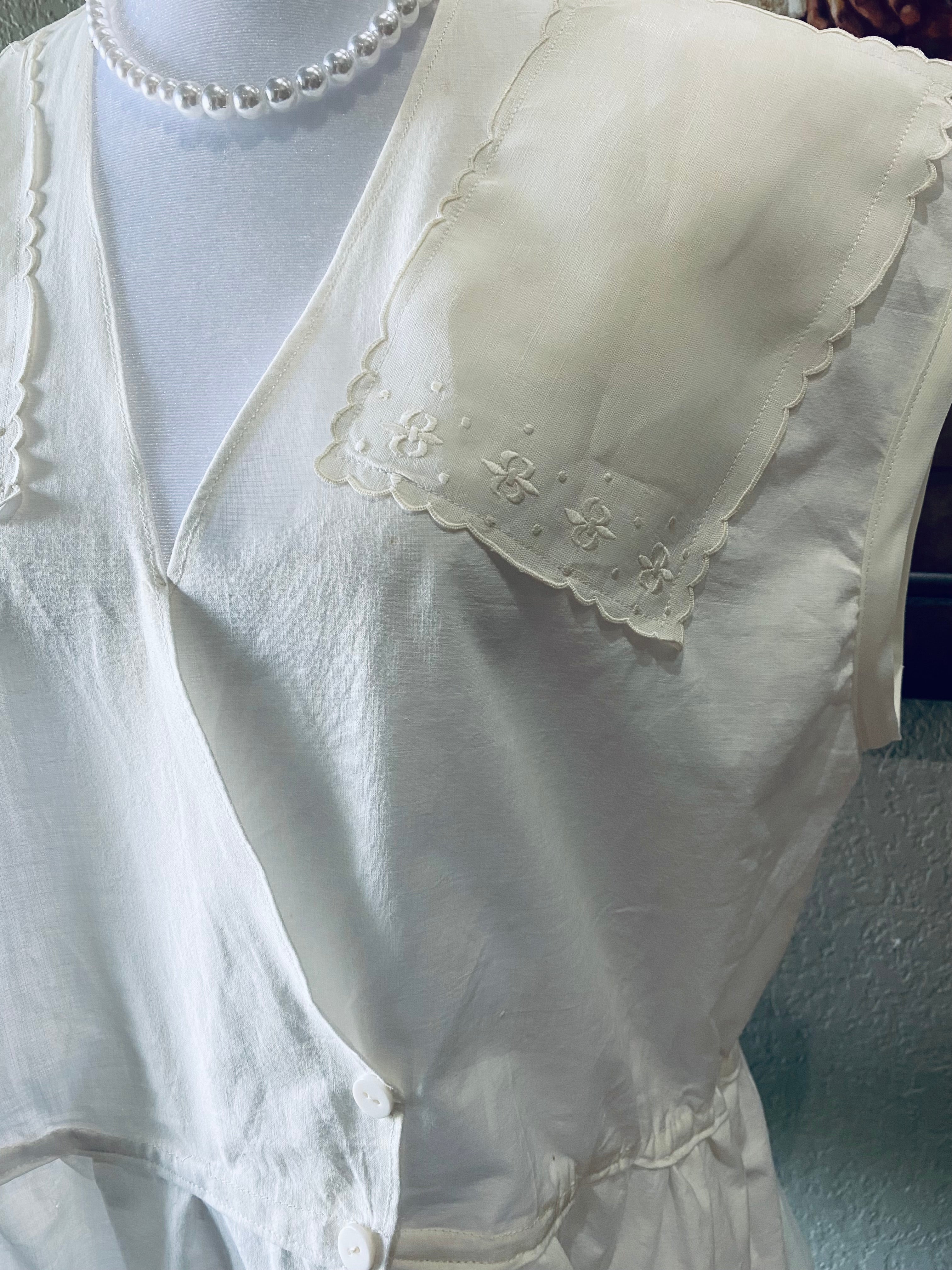 Betty Peplum Top~ Heirloom Collection 🌼