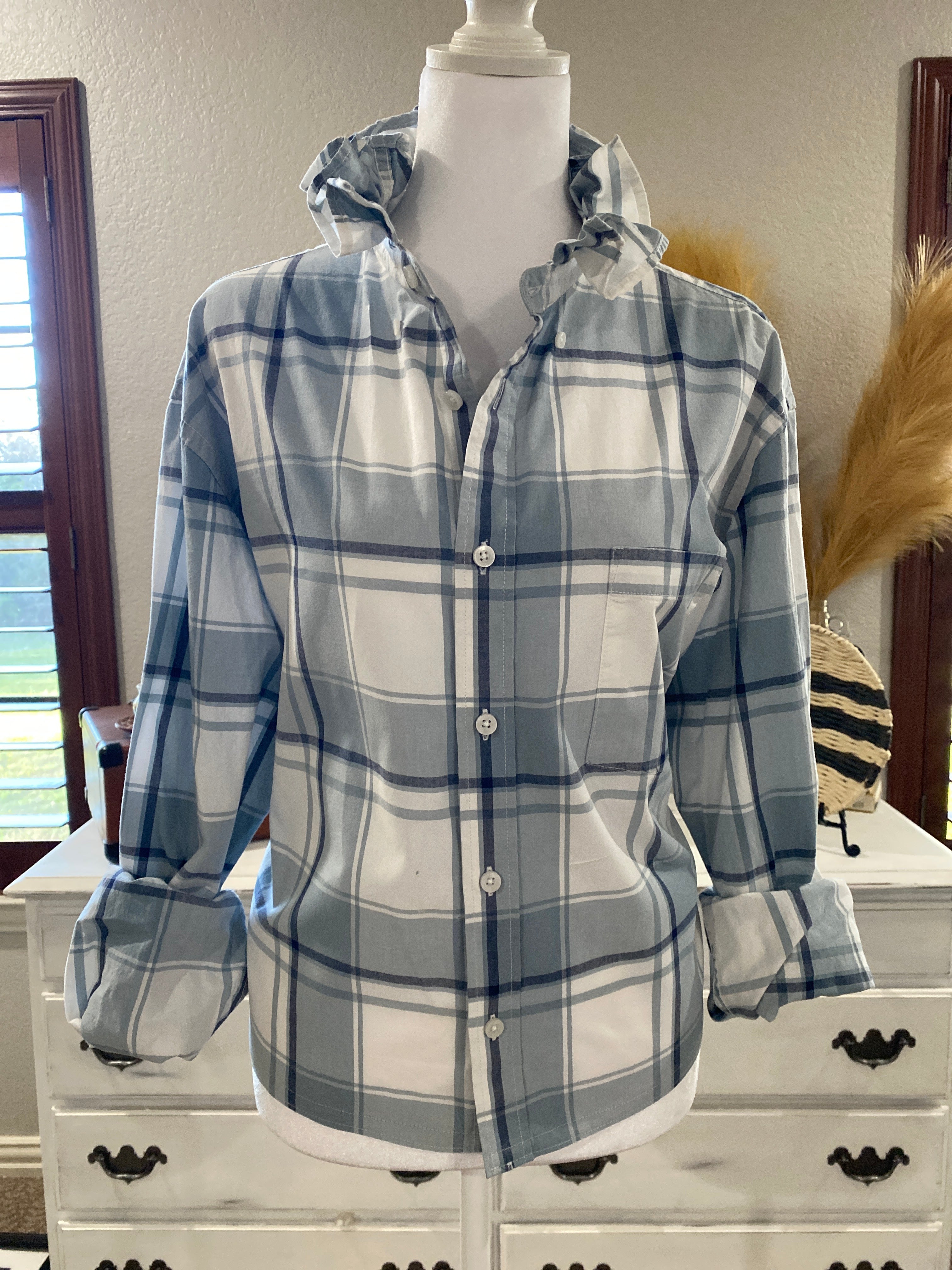 Blue and White Plaid~ LG💙🤍