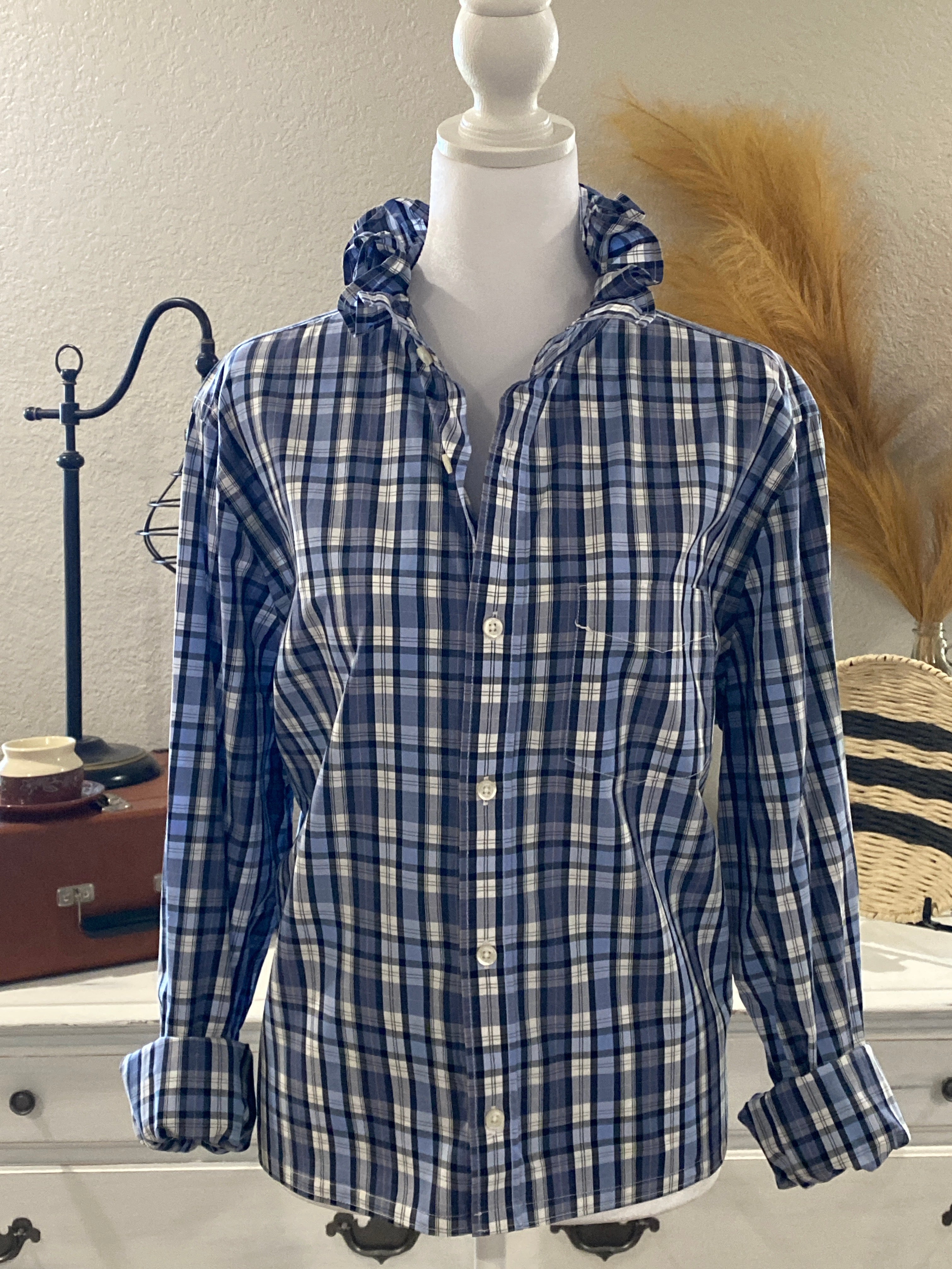 Blue Plaid Ruffle~ Large🩵💙