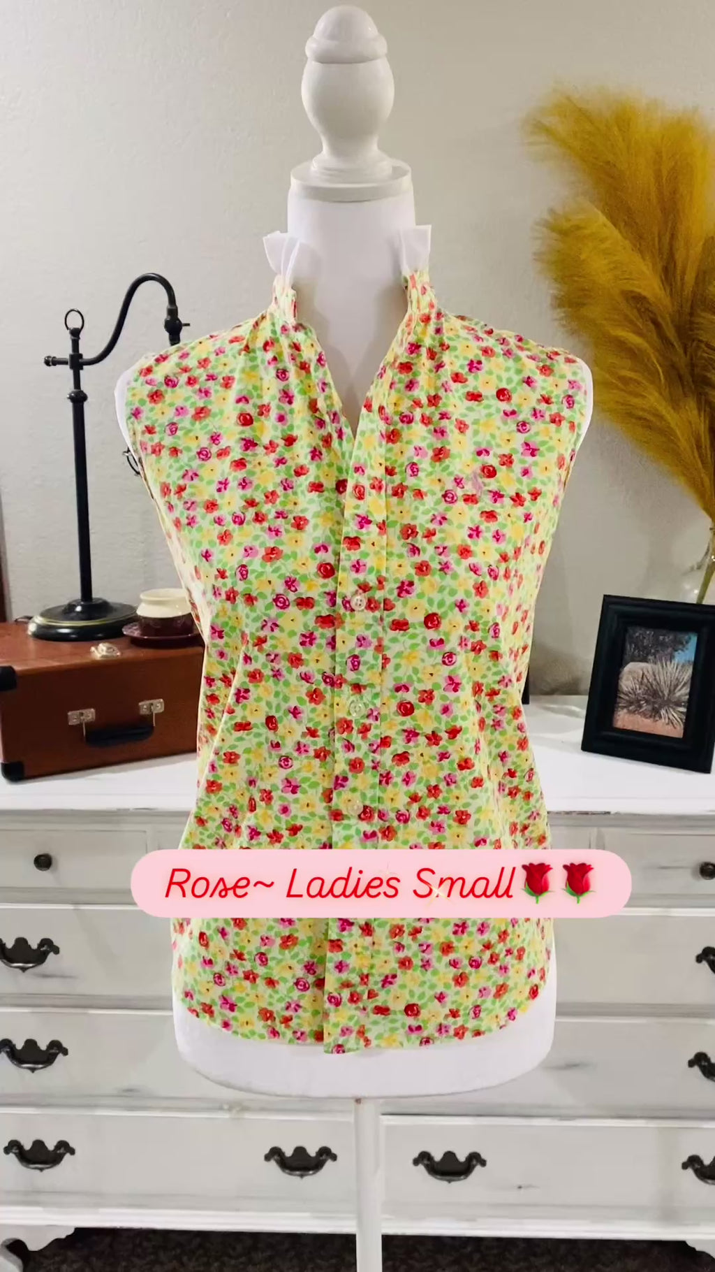 Rose~ Ladies Small 🌹🌹